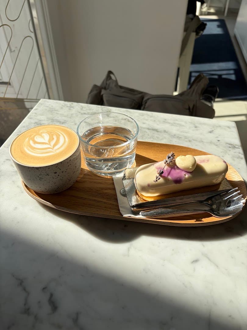 TOP 02 – Desserts, Gelato & Coffee - specialty coffee shop in Vienna