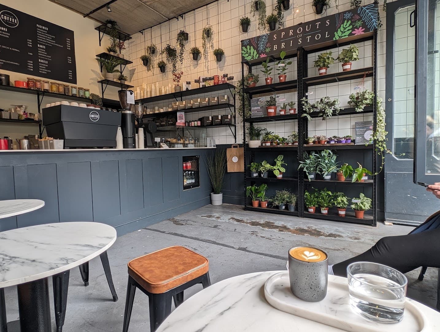 Poquito Coffee - specialty coffee shop in Bristol