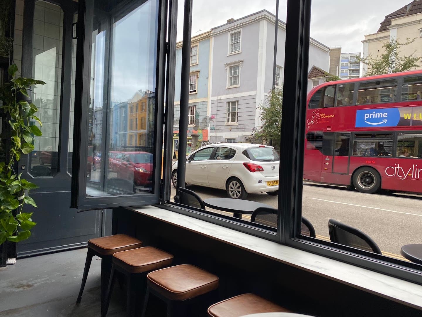 Poquito Coffee - specialty coffee shop in Bristol