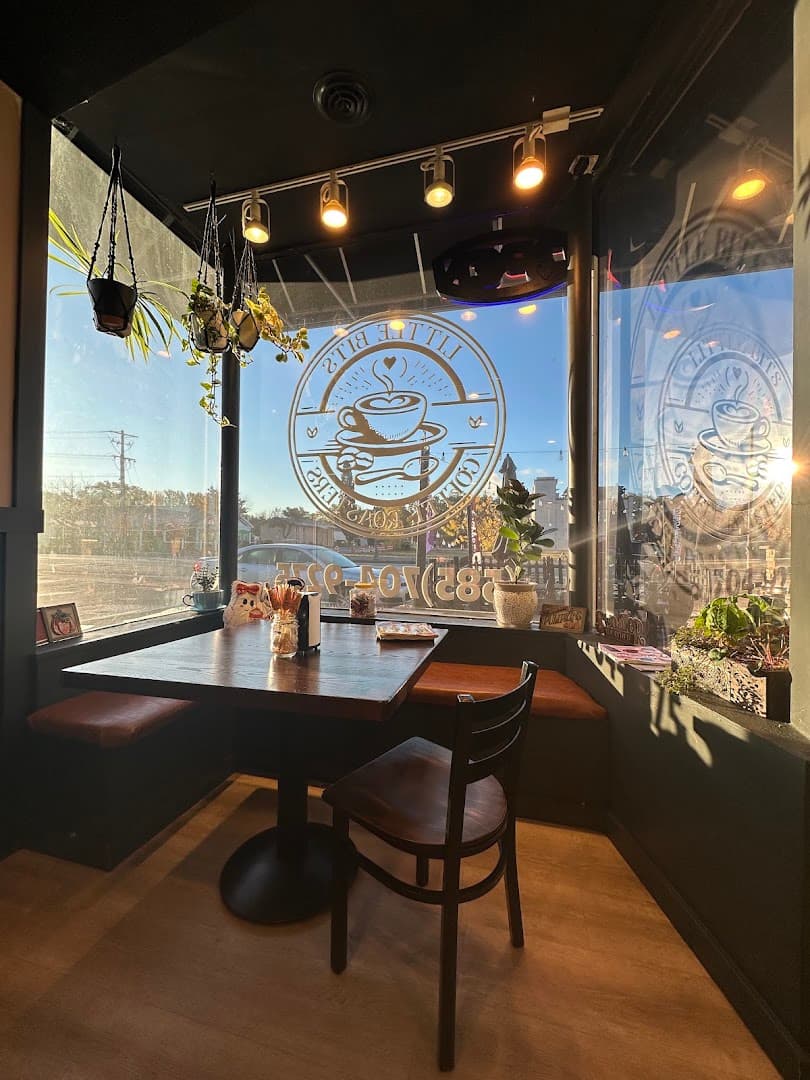 Little Bits Coffee Roasters - specialty coffee shop in Rochester