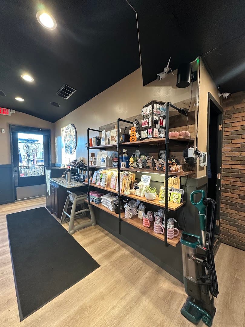 Little Bits Coffee Roasters - specialty coffee shop in Rochester