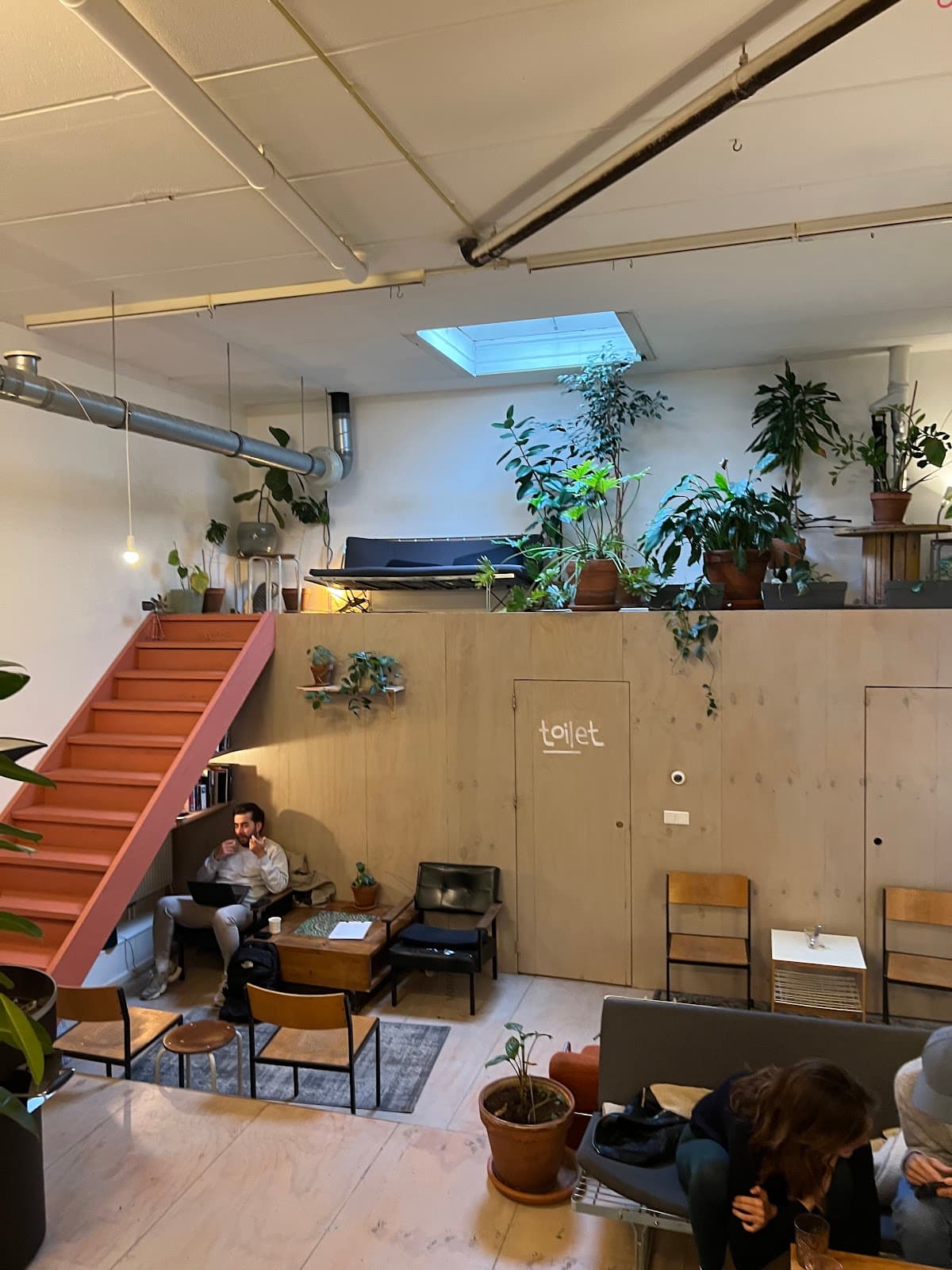 white label coffee - specialty coffee shop in Amsterdam