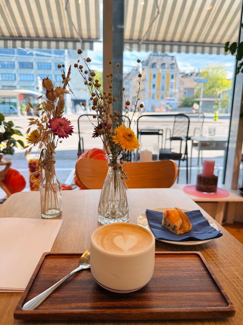 Helvti Kafi - Rent a Barista - specialty coffee shop in Zurich