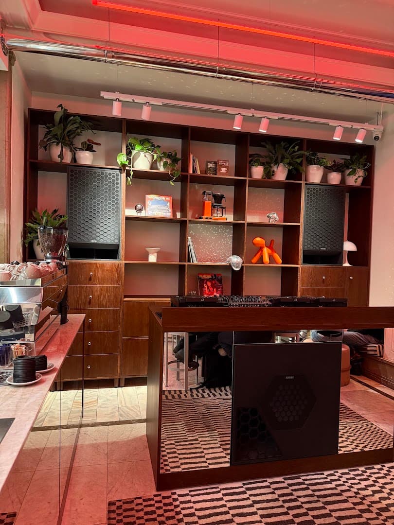 Coffeedesk Kawiarnia Nowy Świat - specialty coffee shop in Warsaw
