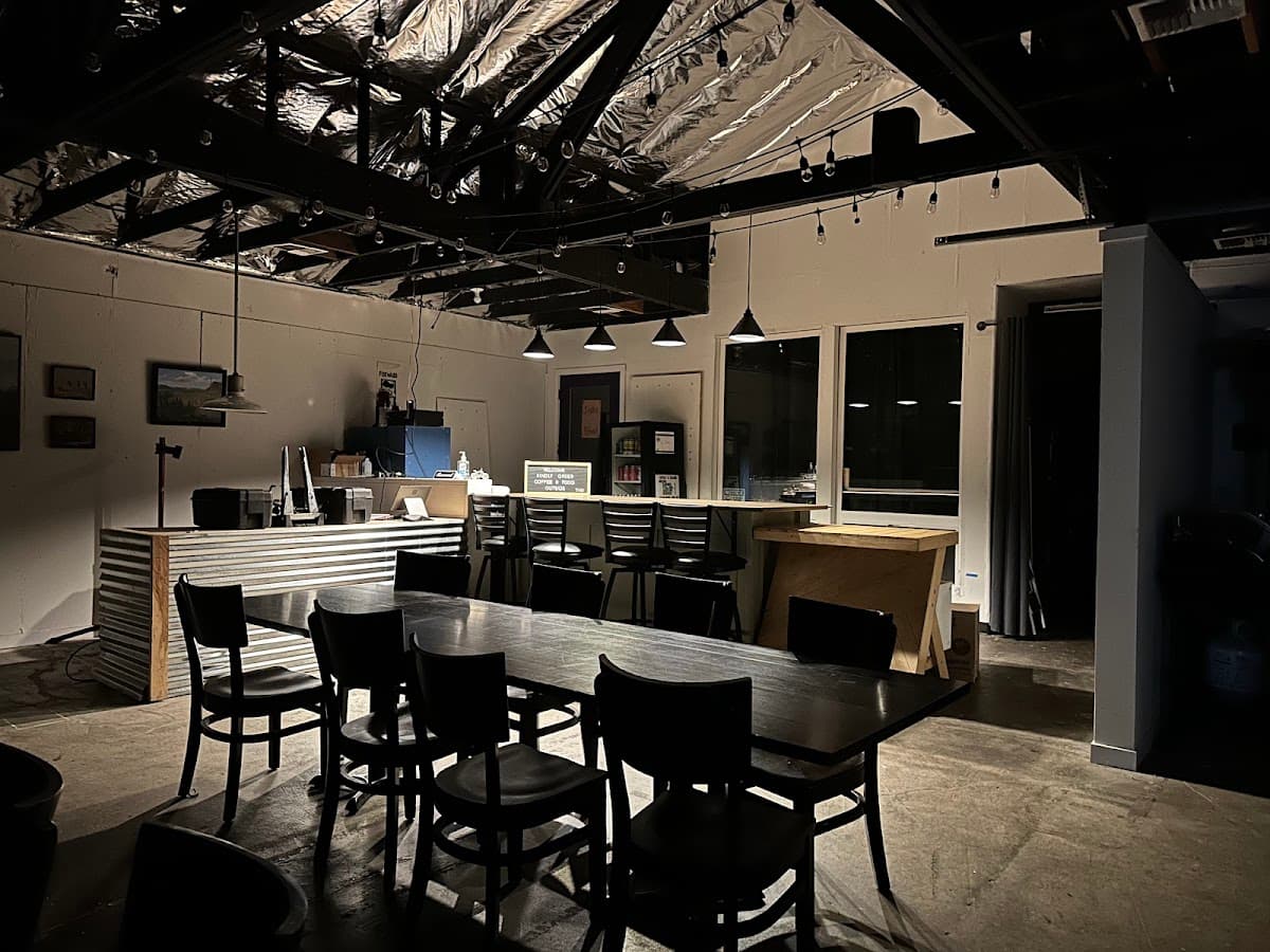 Daydreamer Coffee & Public House specialty coffee shop in Portland - photo 5
