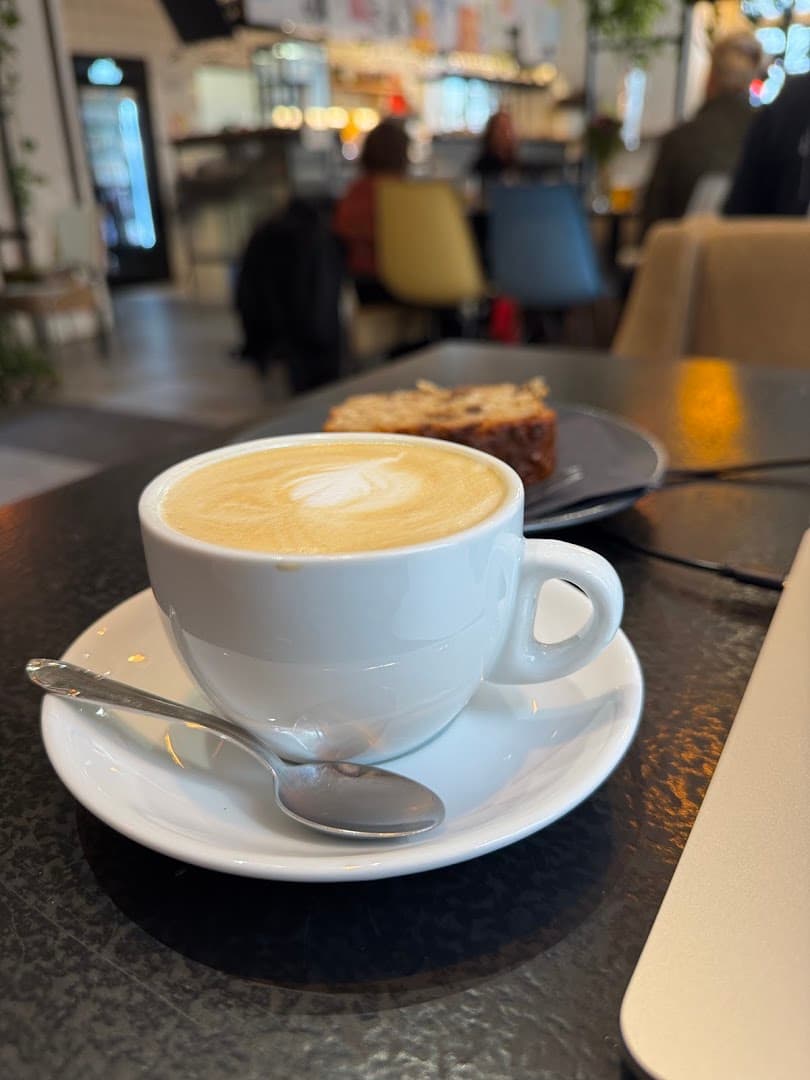 KLUB Petrohradská - specialty coffee shop in Prague