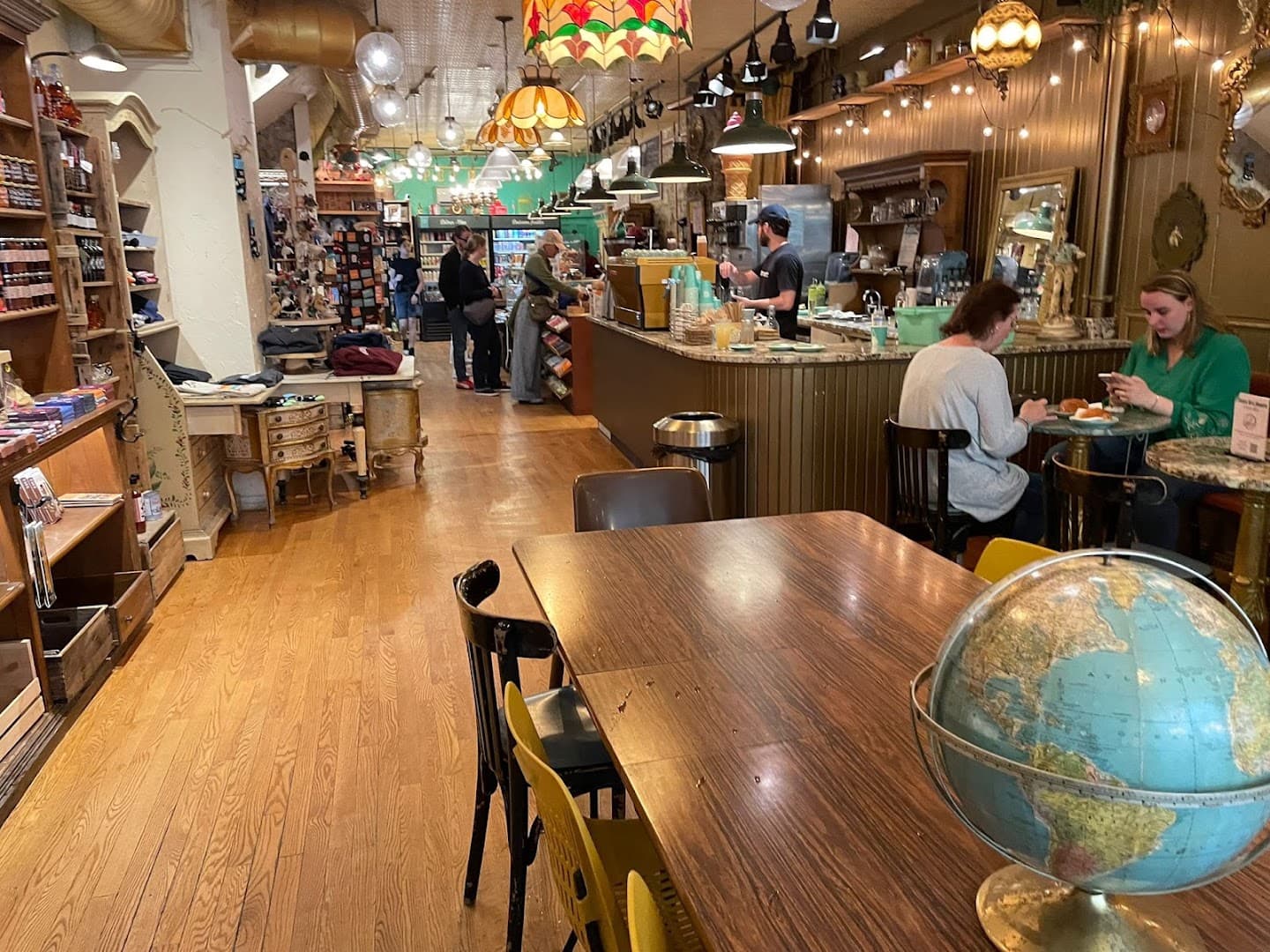 Le Petit Dep - specialty coffee shop in Montreal