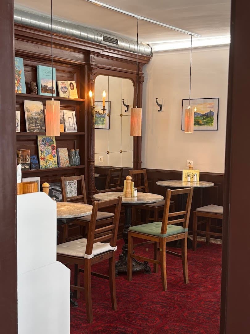Kleines Wiener Café // Toluka Kaffee — specialty coffee in Vienna