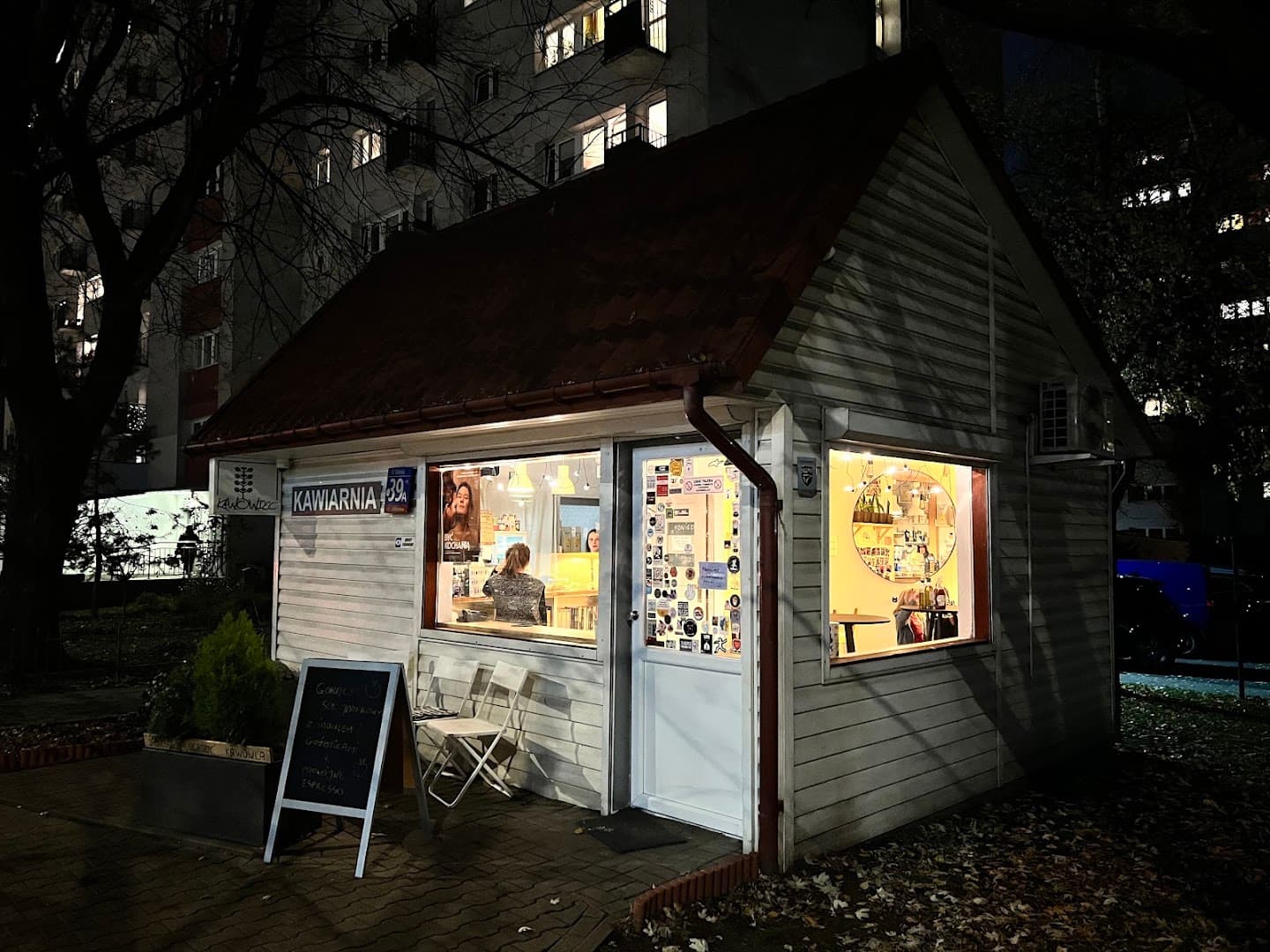 Storefront of Kawowiec, specialty coffee shop in Warsaw
