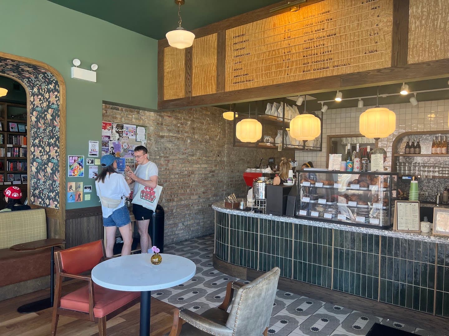 The Understudy Coffee and Books specialty coffee shop in Chicago - photo 7