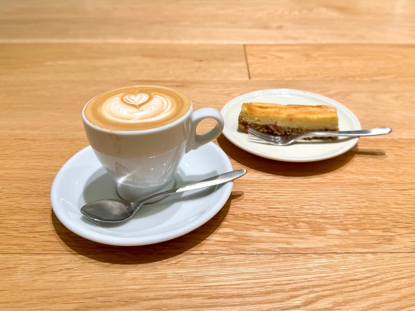 Coffee at Allpress Espresso Toranomon Cafe, specialty coffee shop in Tokyo