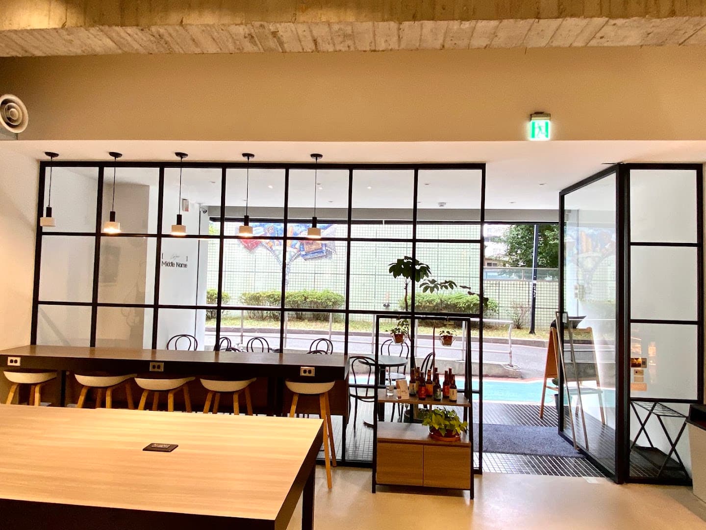 MIDDLE NAME coffee & space - specialty coffee shop in Taipei