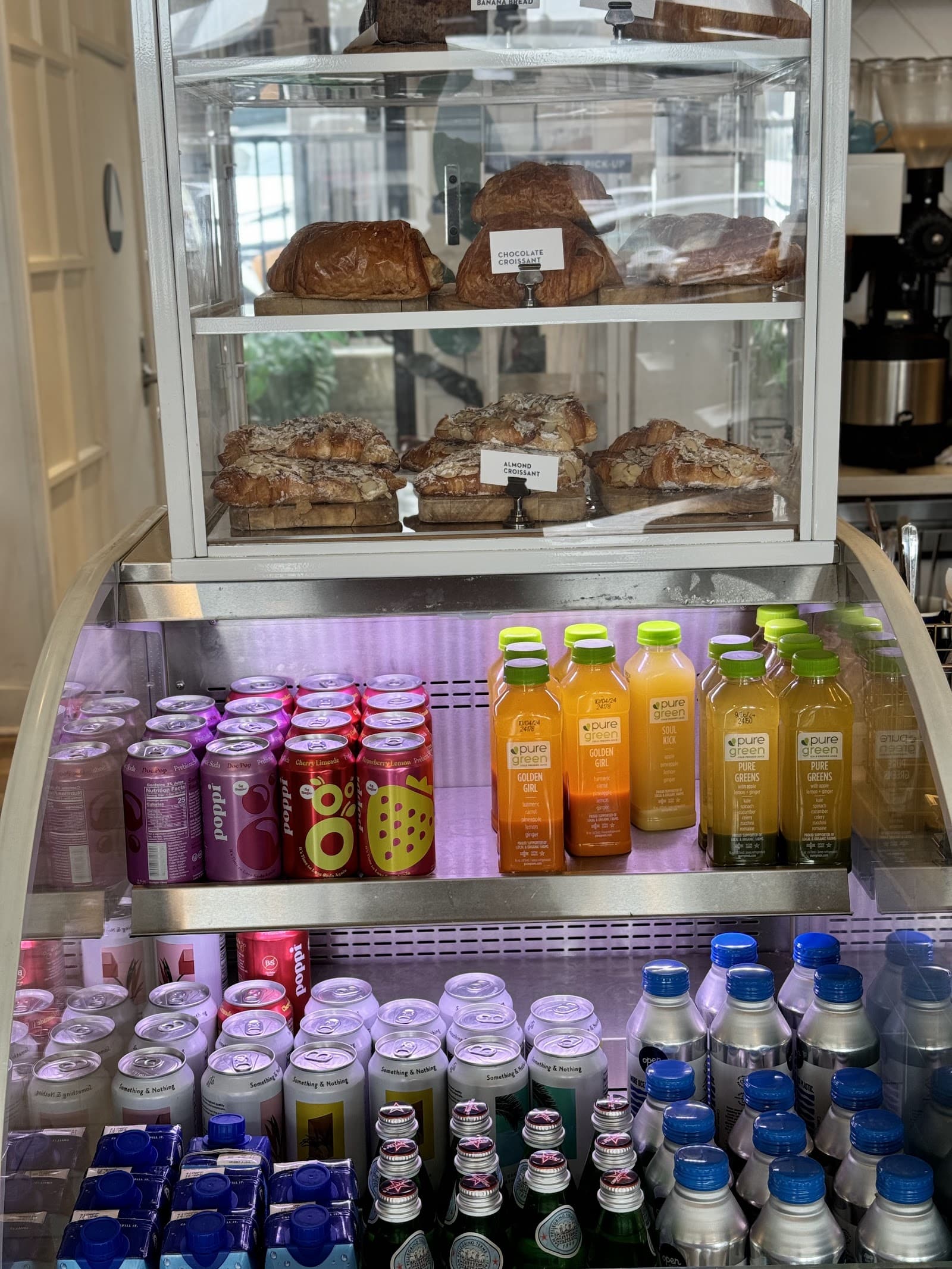 Bluestone Lane Manhattan Beach Café - specialty coffee shop in Los Angeles