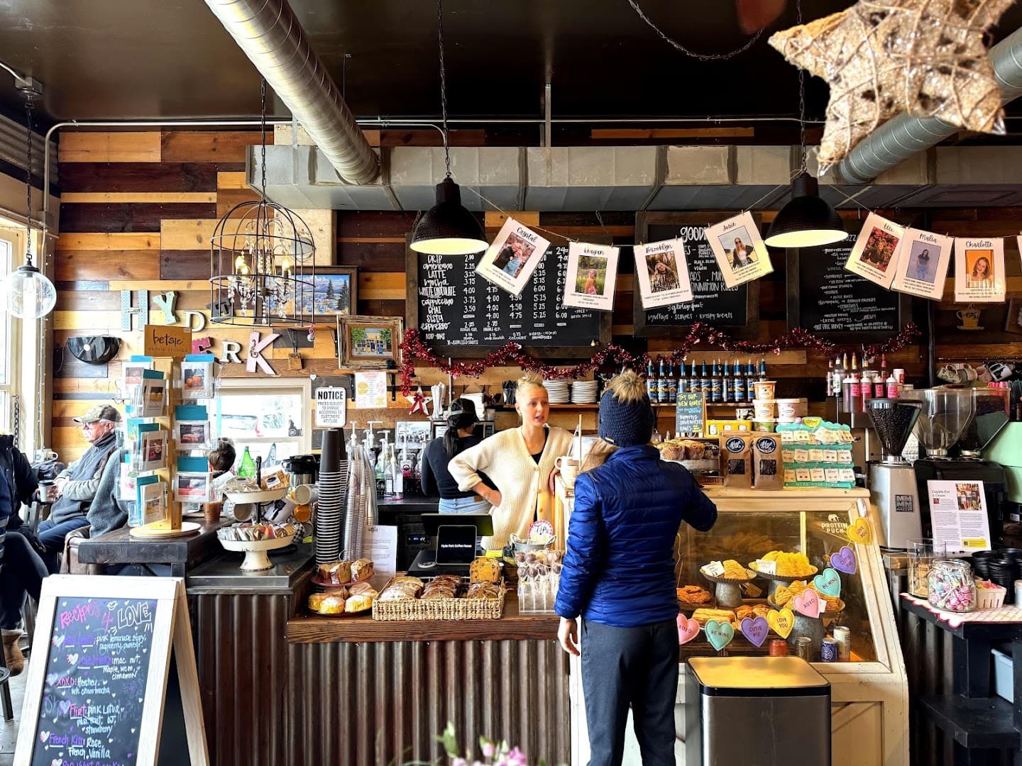 Hyde Perk Coffee House specialty coffee shop in Boise - photo 6