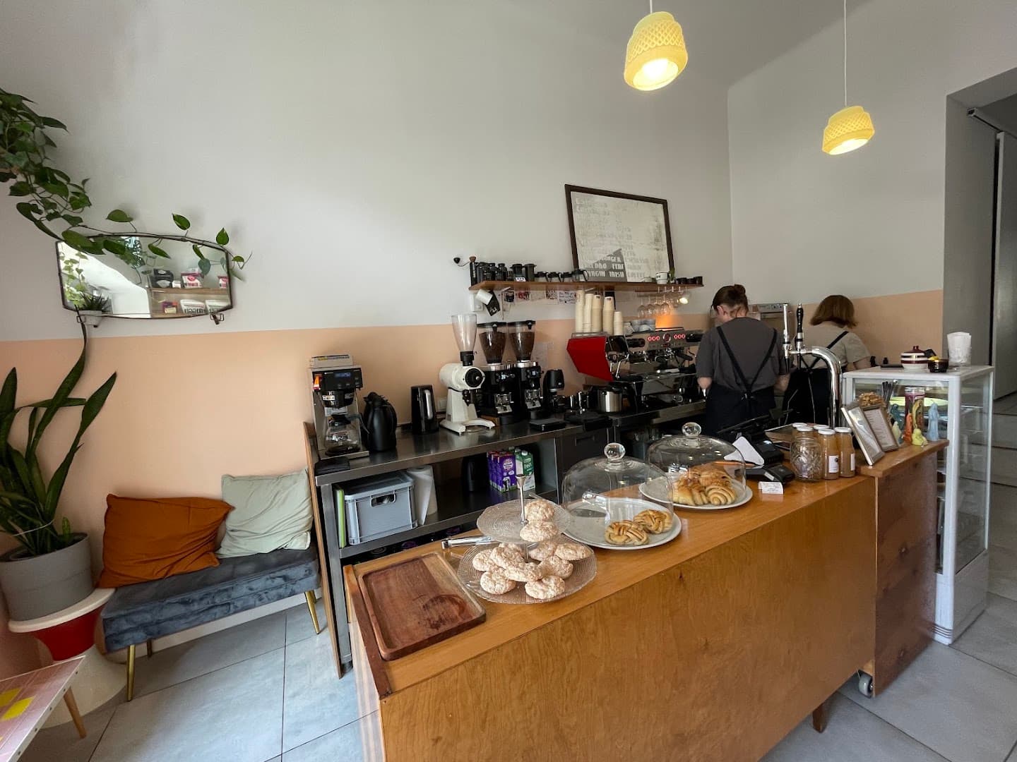 Interior of Błysk Espresso Bar, specialty coffee shop in Warsaw