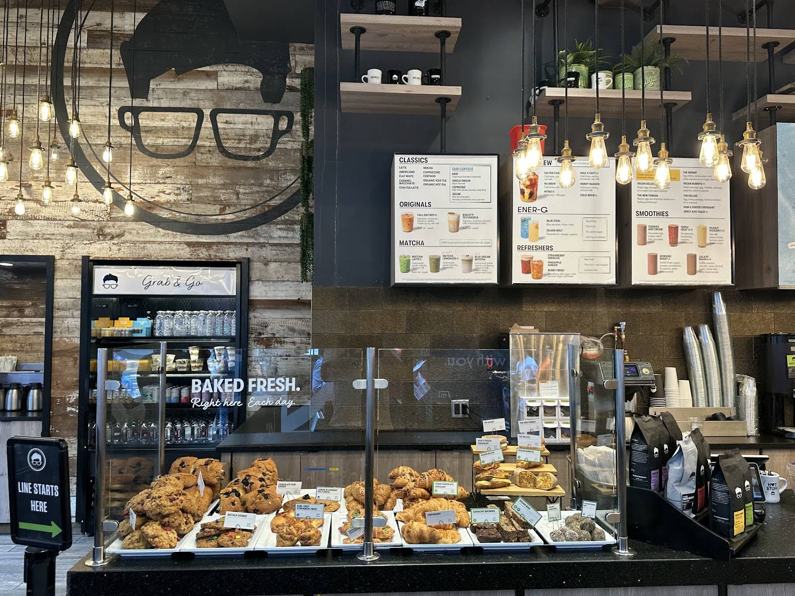 Gregorys Coffee specialty coffee shop in New York - photo 9