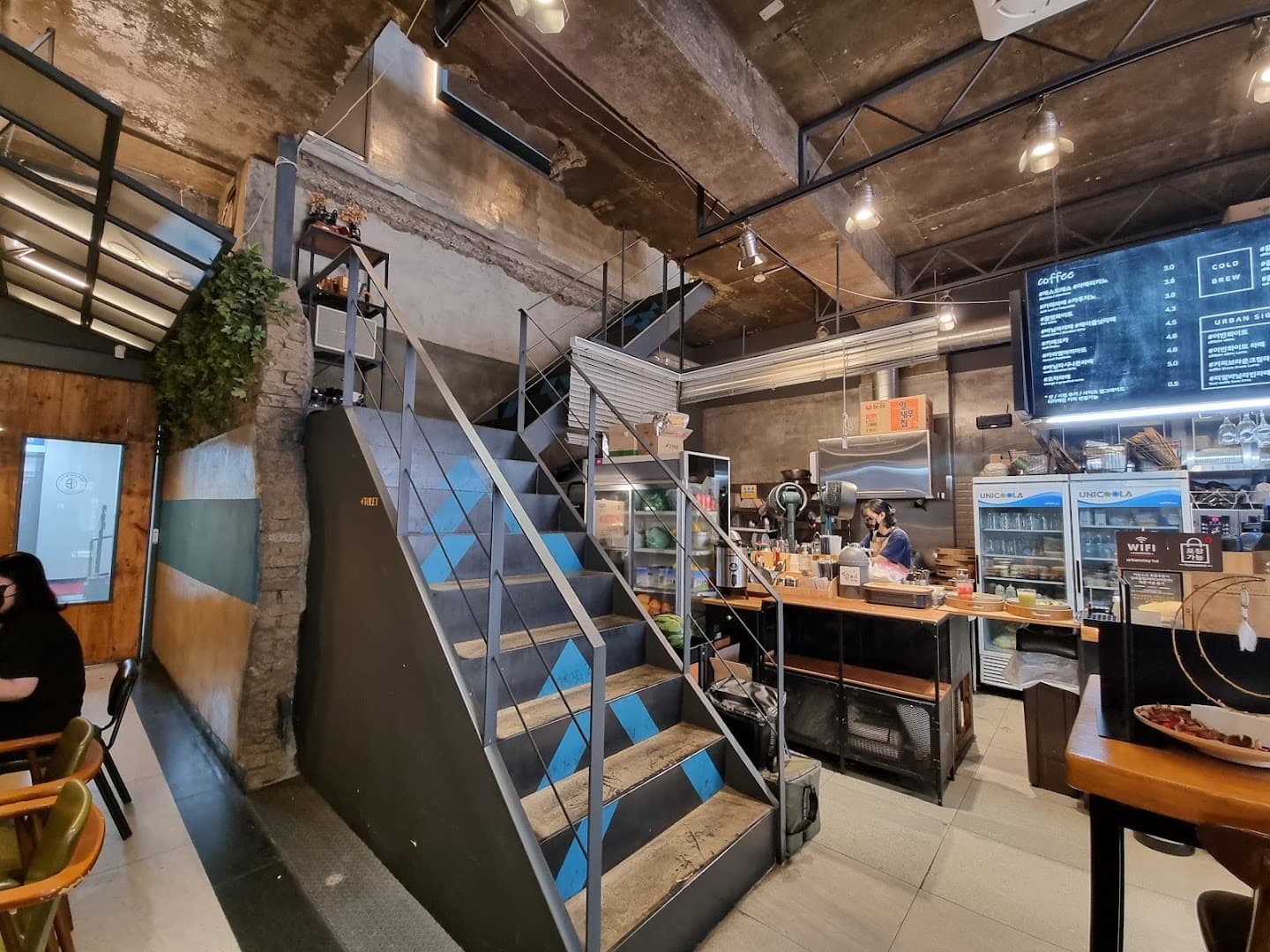 URBAN STAY Coffee & Works - specialty coffee shop in Seoul