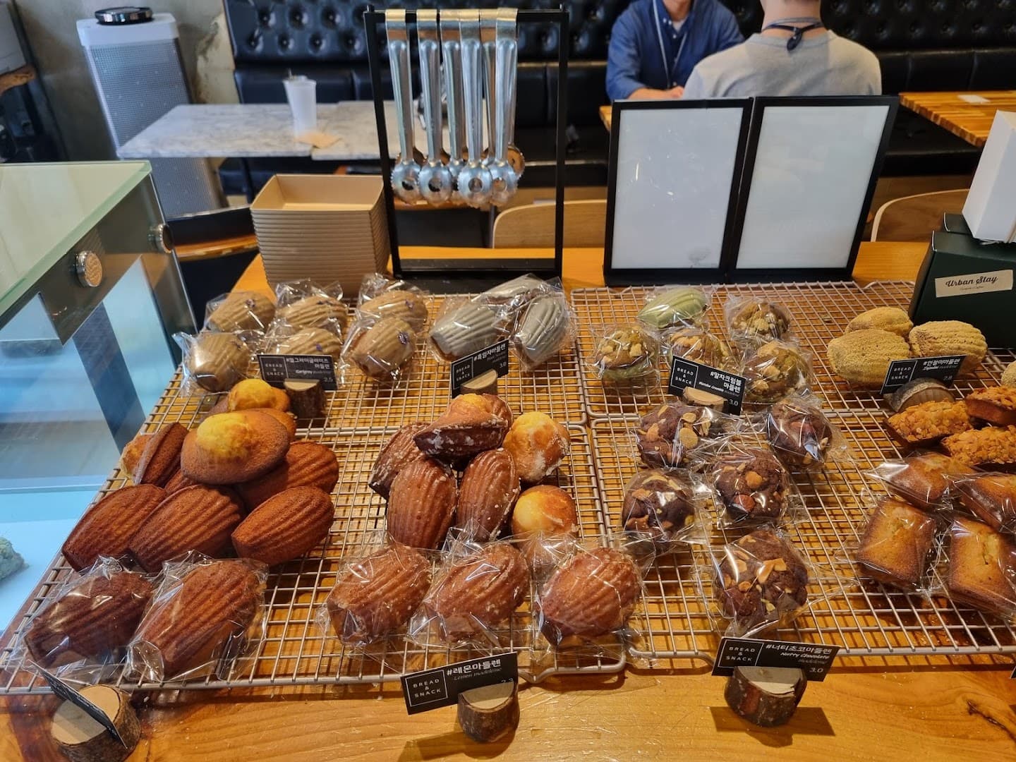 URBAN STAY Coffee & Works - specialty coffee shop in Seoul