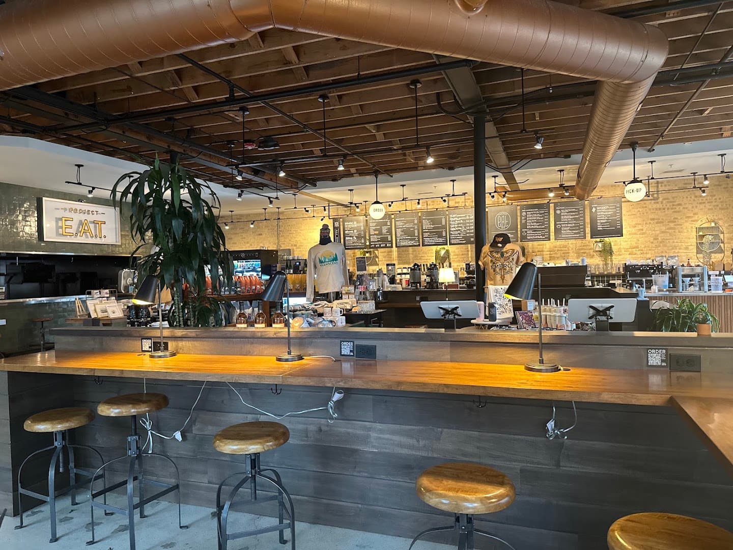 Interior of Stone Creek Coffee - Whitefish Bay Cafe & Kitchen, specialty coffee shop in Milwaukee