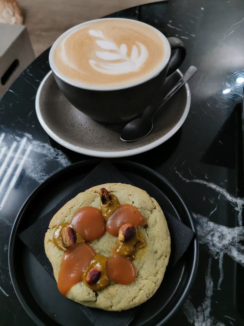 Bonjour Jacob specialty coffee shop in Paris - photo 7
