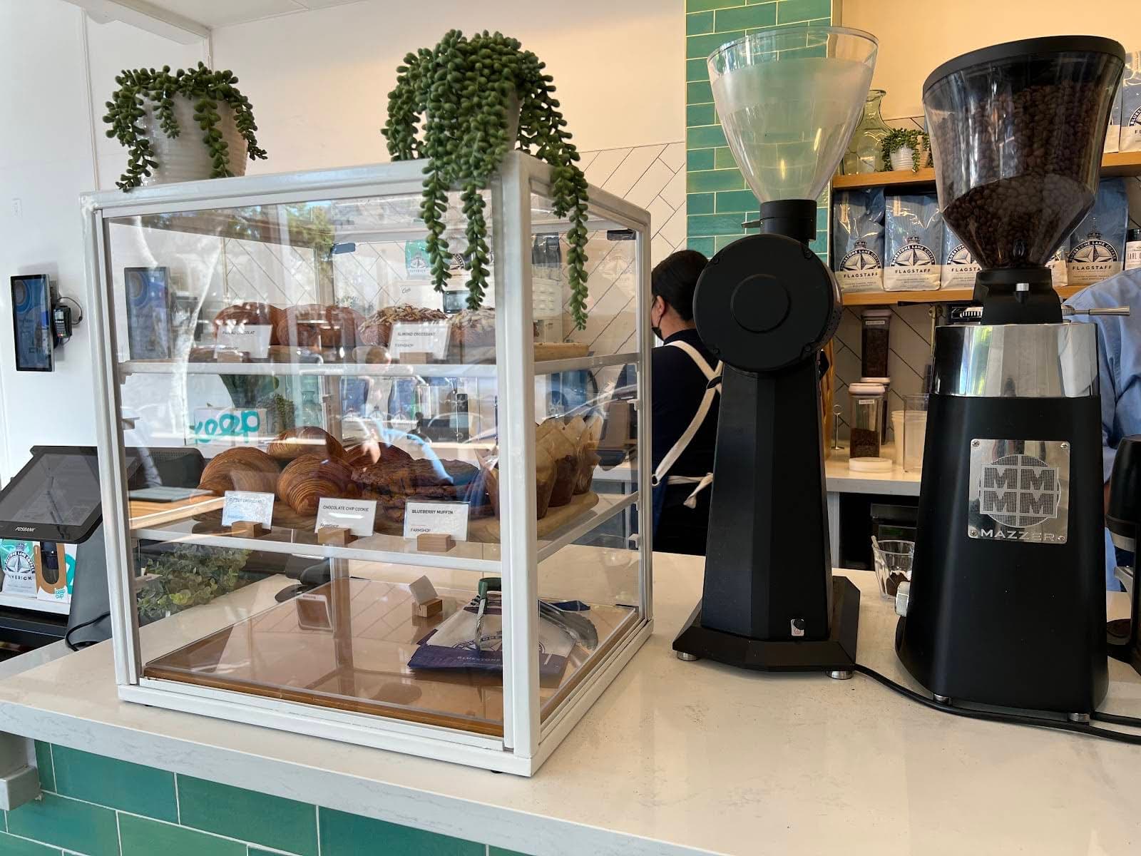 Bluestone Lane Westwood Coffee Shop specialty coffee shop in Los Angeles - photo 8