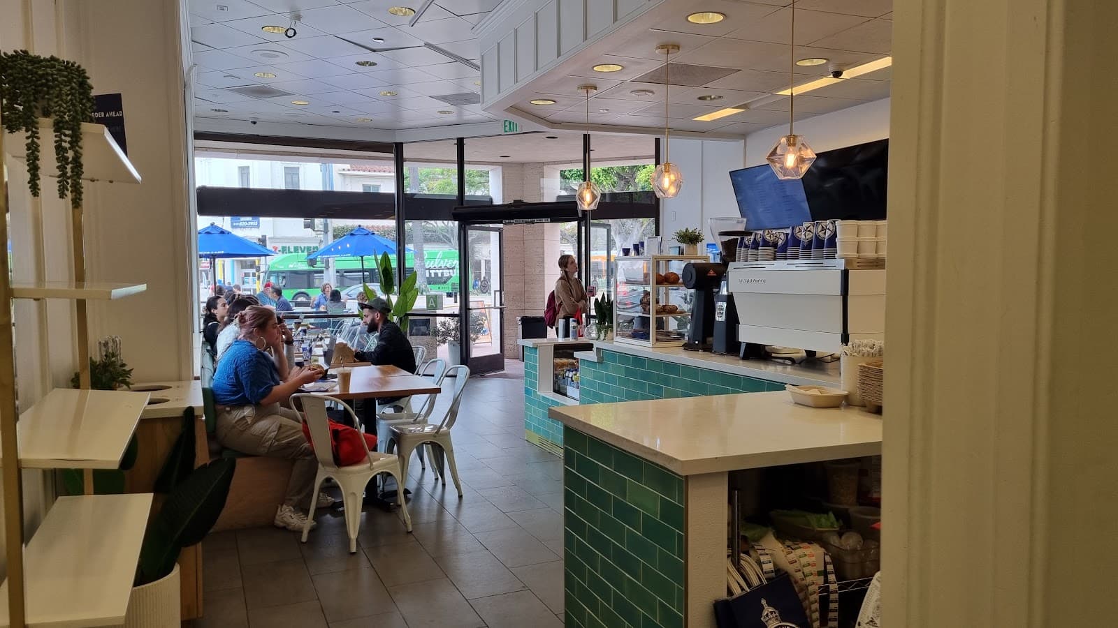 Bluestone Lane Westwood Coffee Shop specialty coffee shop in Los Angeles - photo 10