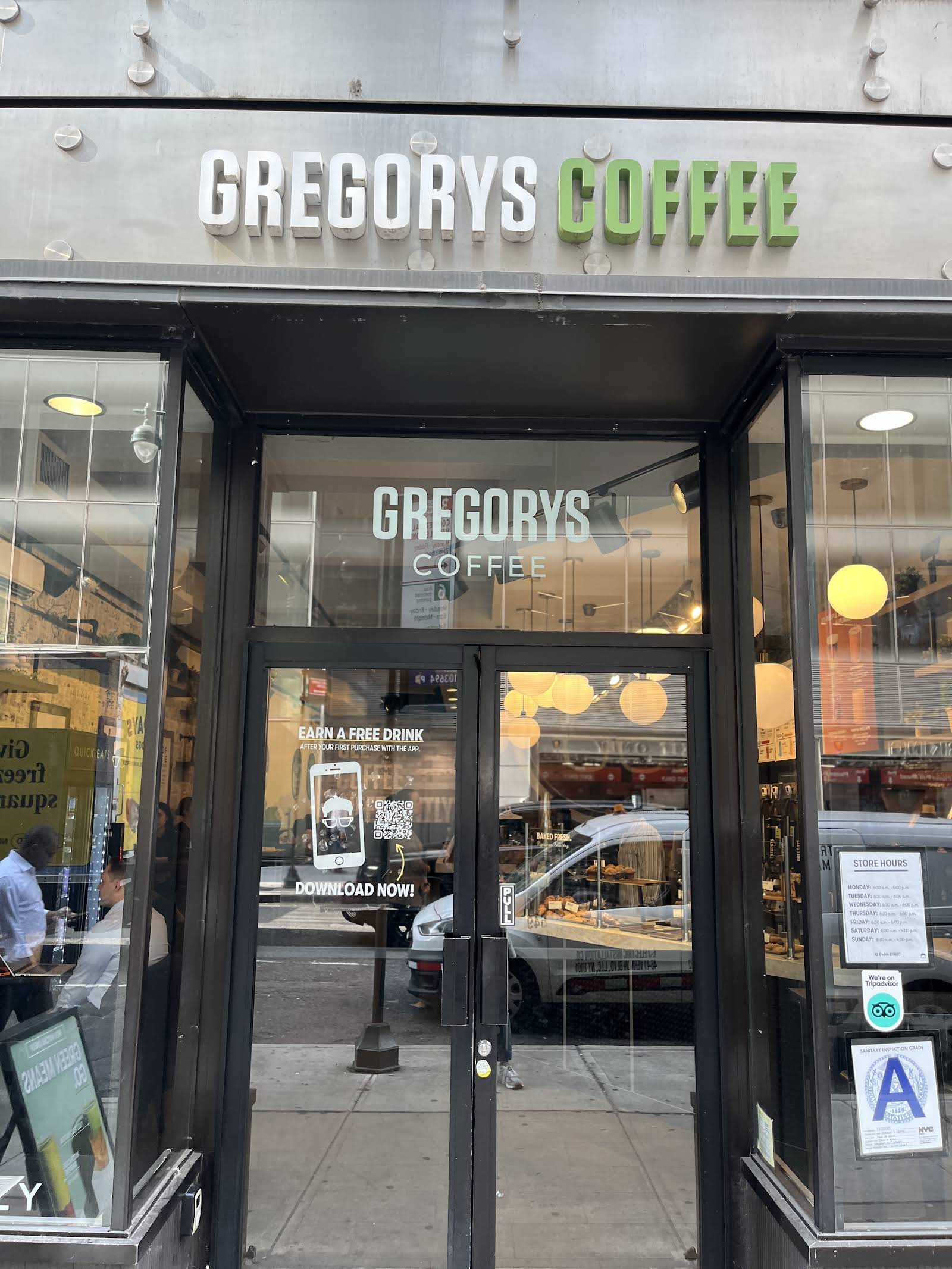 Gregorys Coffee specialty coffee shop in New York - photo 4
