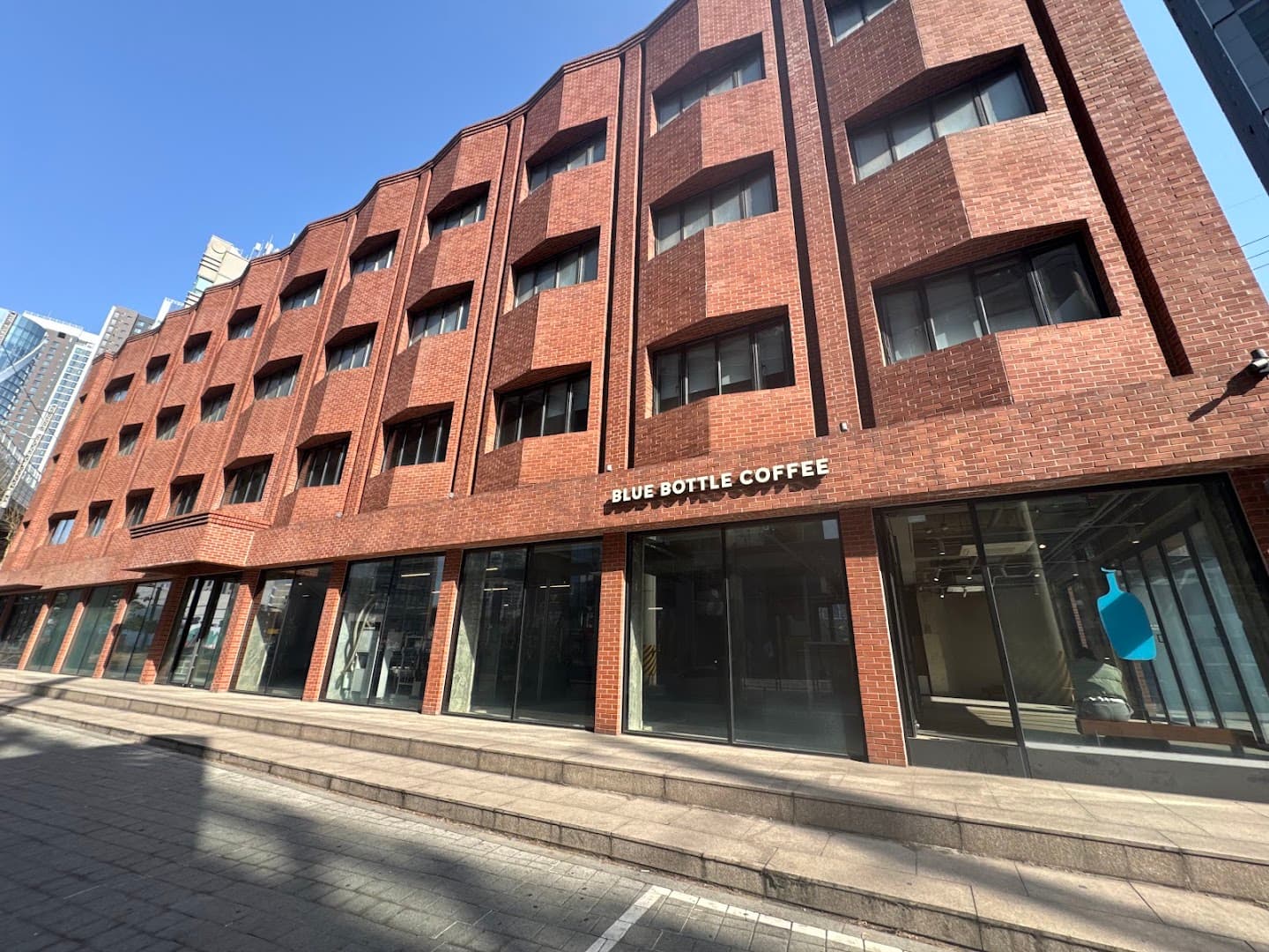 Blue Bottle Seongsu Cafe — specialty coffee in Seoul