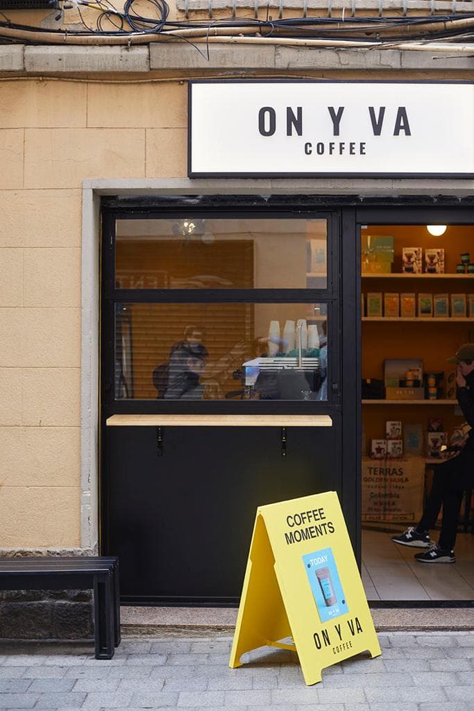 ONYVA COFFEE LES CORTS | Cafe de Especialidad | Coffee Roaster propio - specialty coffee shop in Barcelona