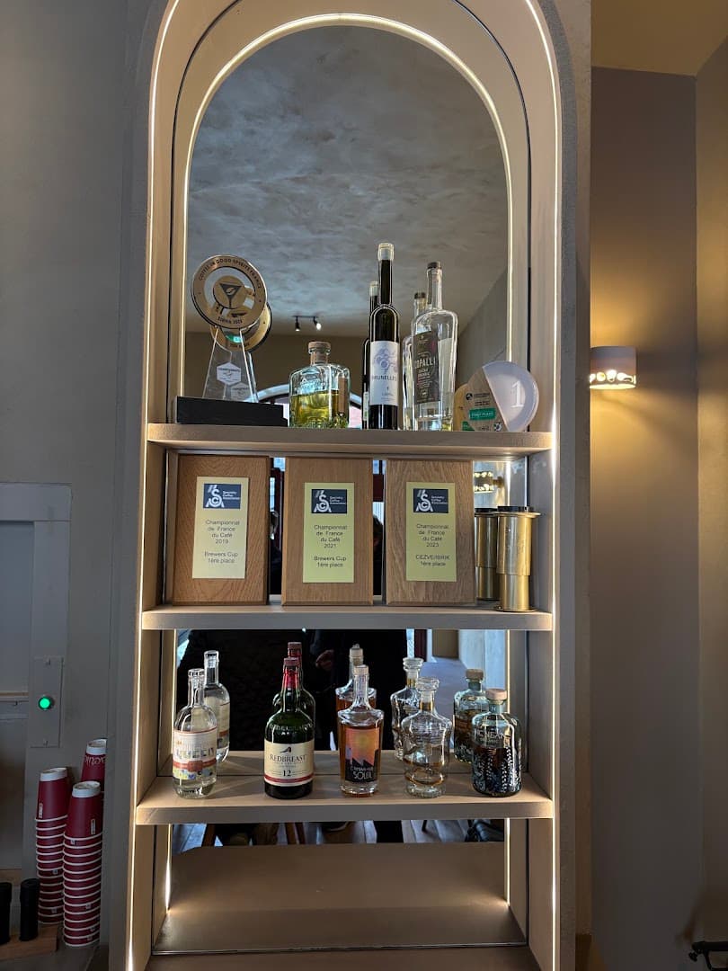 Tactile café - specialty coffee shop in Paris