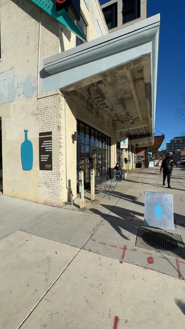 Blue Bottle Coffee specialty coffee shop in Washington, D.C. - photo 17