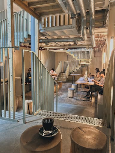 LIFT COFFEE specialty coffee shop in London - photo 9