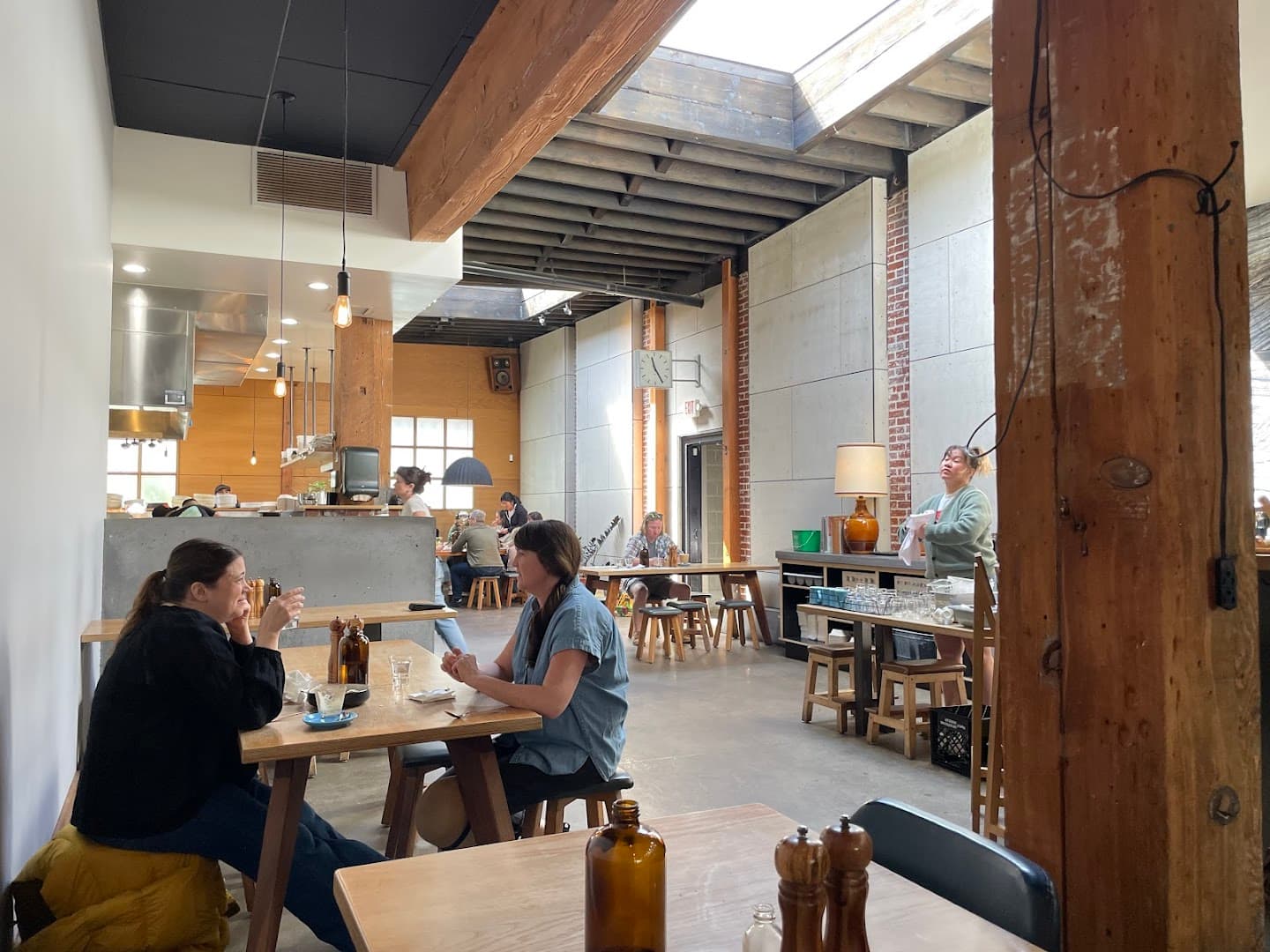 Proud Mary Cafe - specialty coffee shop in Portland