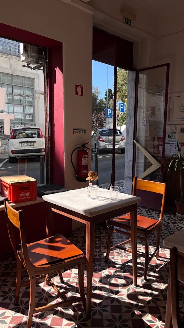 Double Trouble Specialty Coffee Campo de Ourique - specialty coffee shop in Lisbon