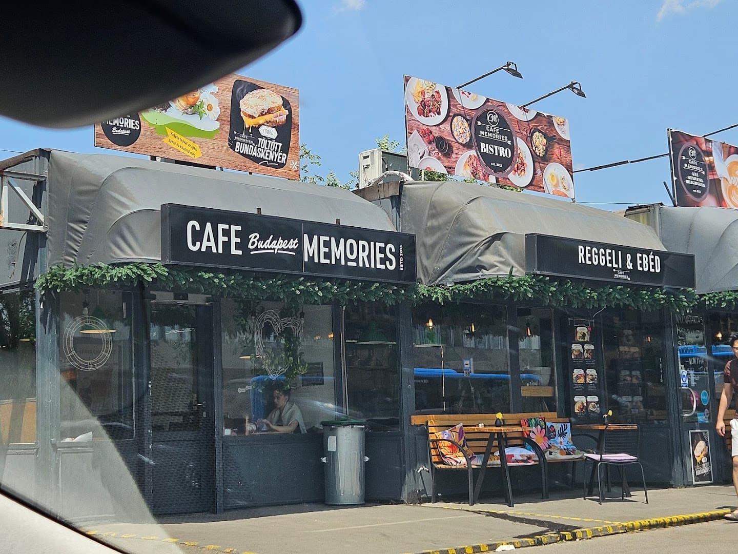 Memories Cafe - specialty coffee shop in Budapest