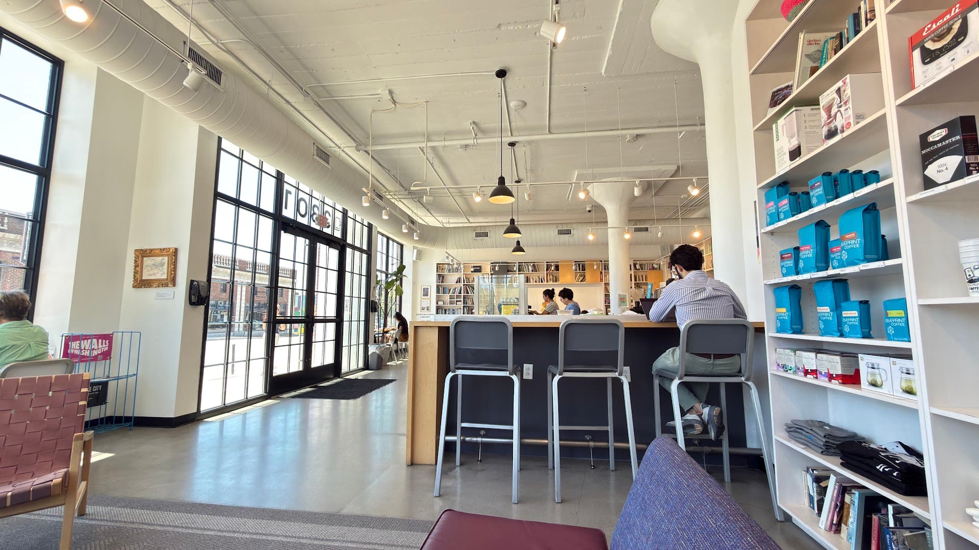 High Low - specialty coffee shop in St. Louis