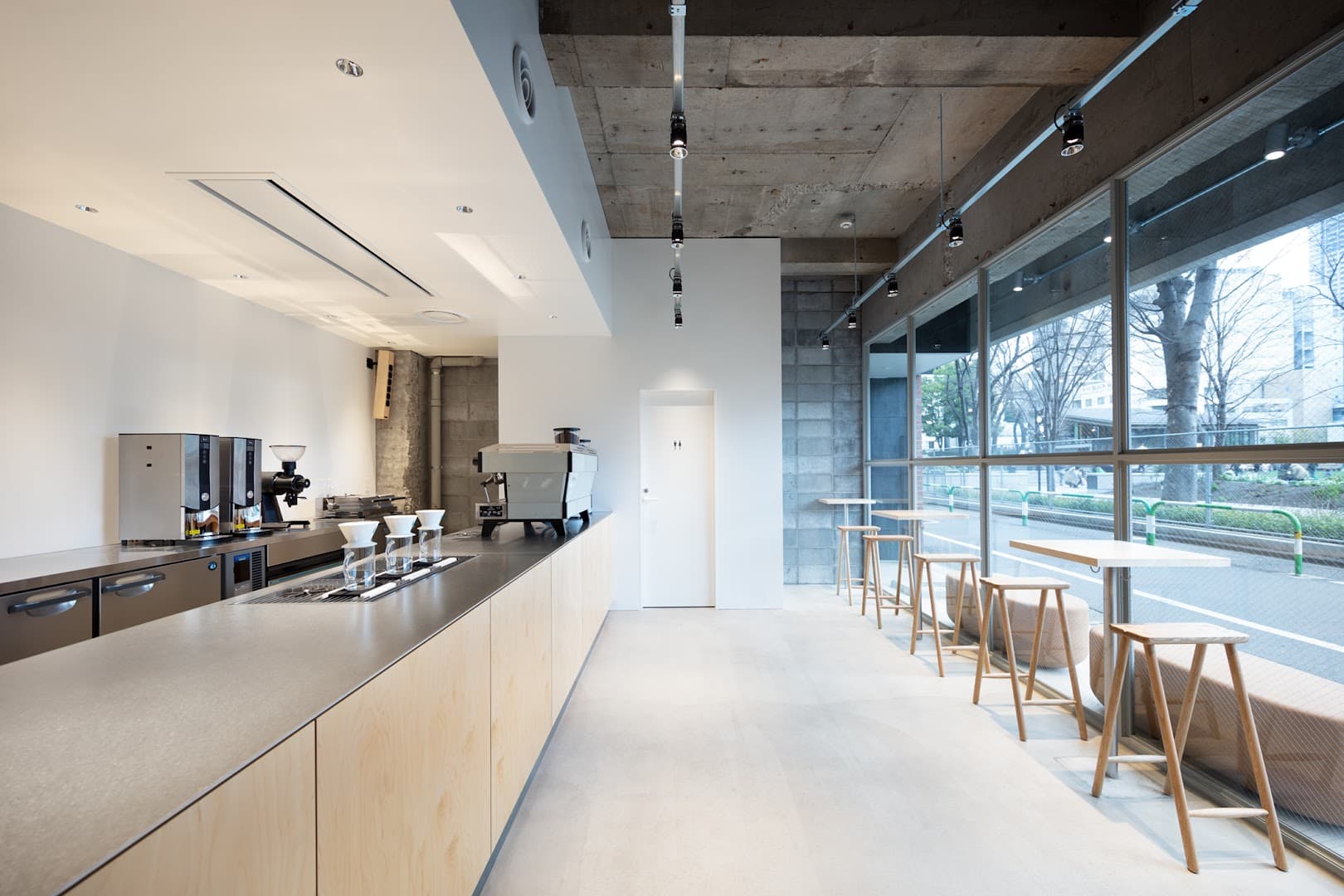 Blue Bottle Coffee Ikebukuro specialty coffee shop in Tokyo - photo 2