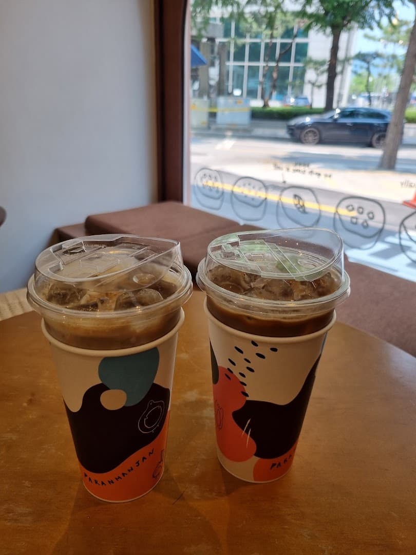 Paranmanjan Gwanghwamun - specialty coffee shop in Seoul