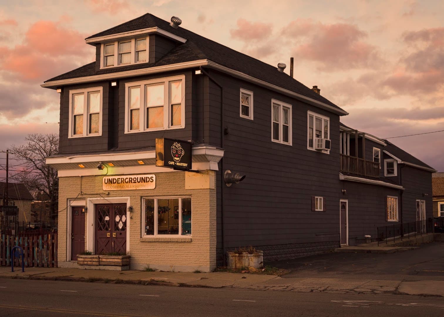 Undergrounds Coffee House and Roastery - specialty coffee shop in Buffalo