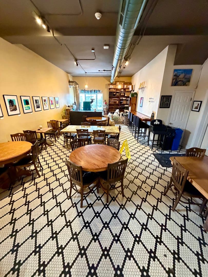 Undergrounds Coffee House and Roastery - specialty coffee shop in Buffalo