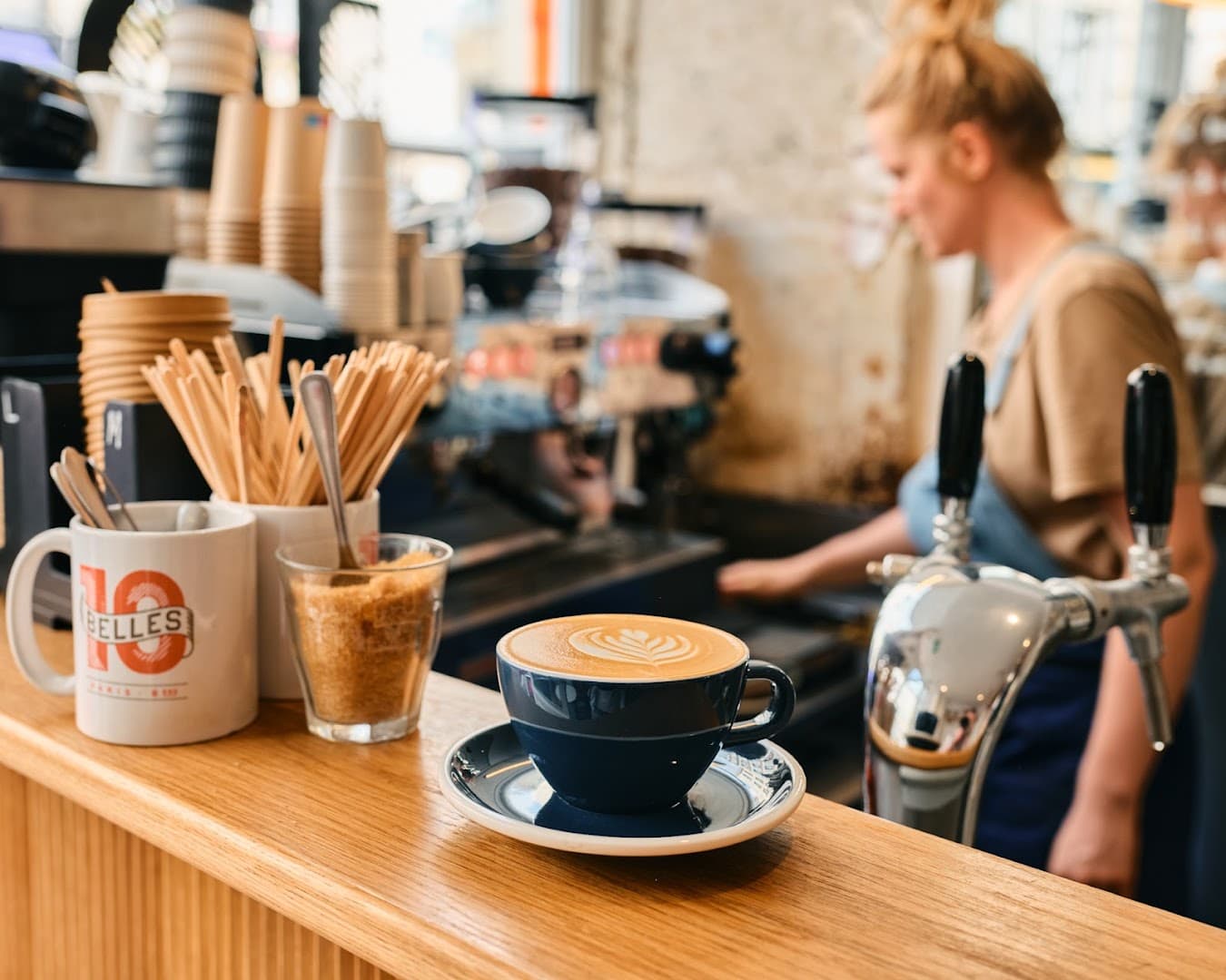 Ten Belles 6 | Coffee Shop | Pain au levain & torréfaction artisanale - specialty coffee shop in Paris