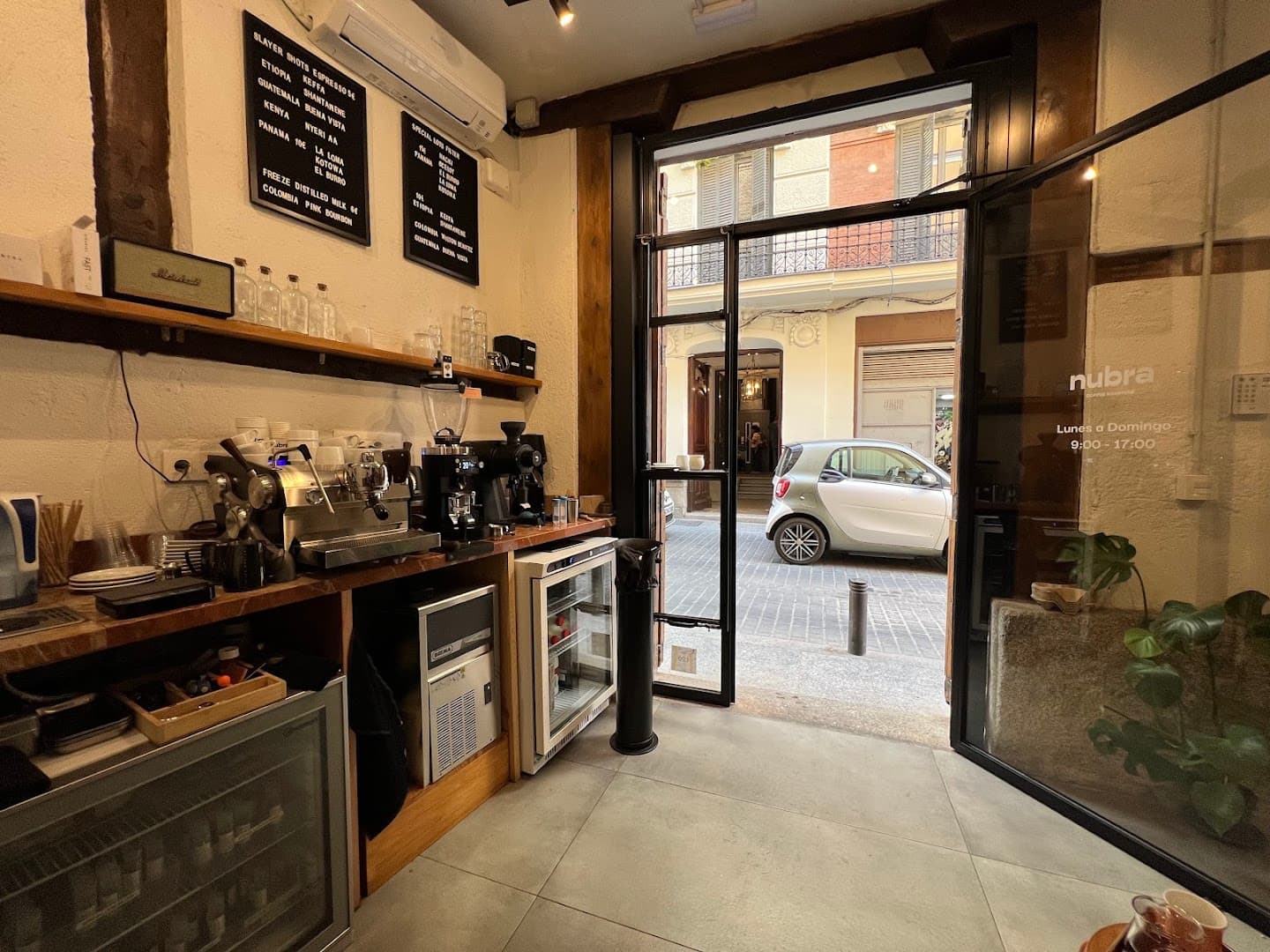 Nubra Coffee Shop specialty coffee shop in Madrid - photo 5