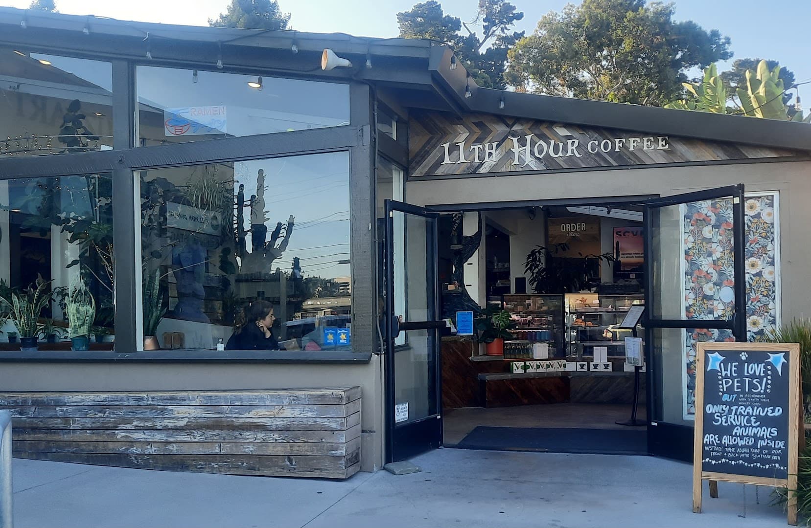 11th Hour Coffee - specialty coffee shop in Santa Cruz