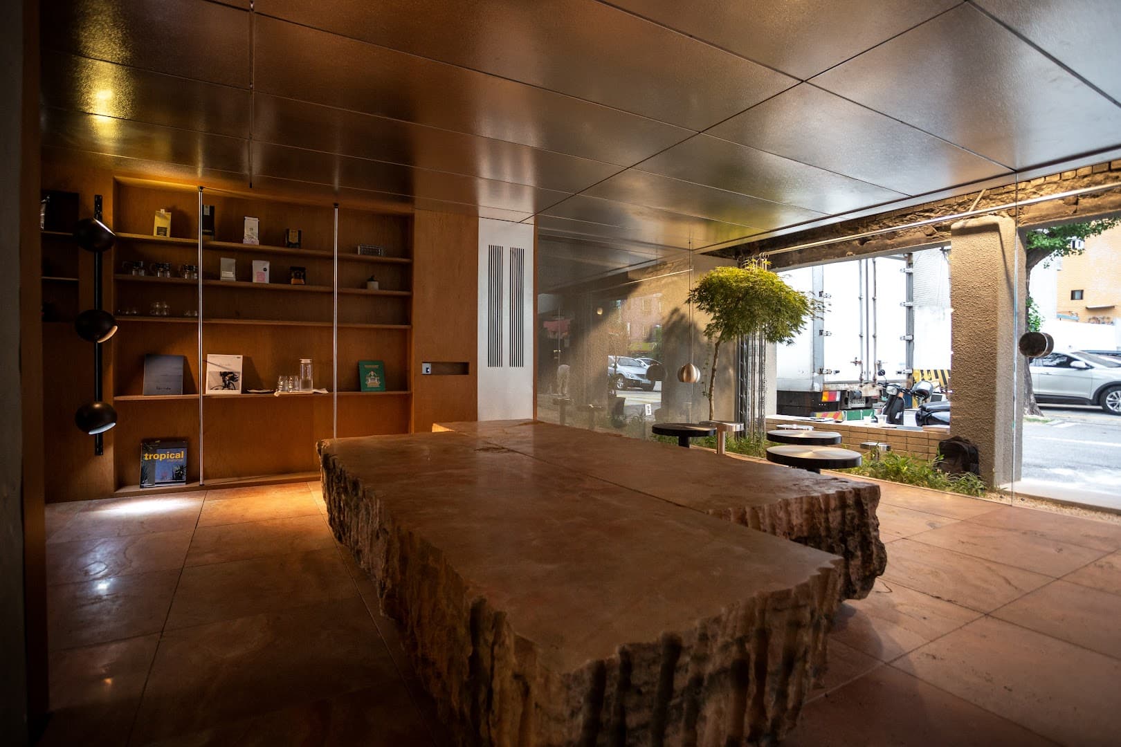 Travertine Coffee - specialty coffee shop in Seoul