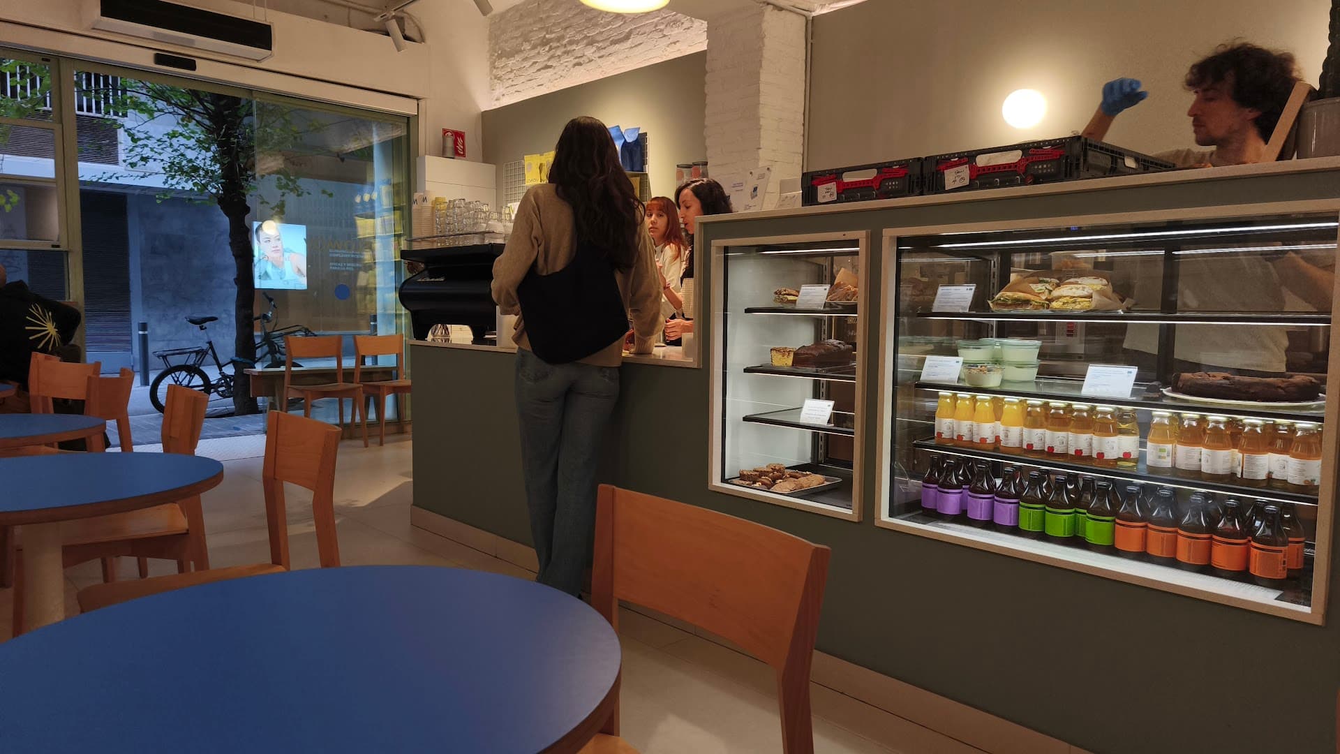 SlowMov - specialty coffee shop in Gràcia