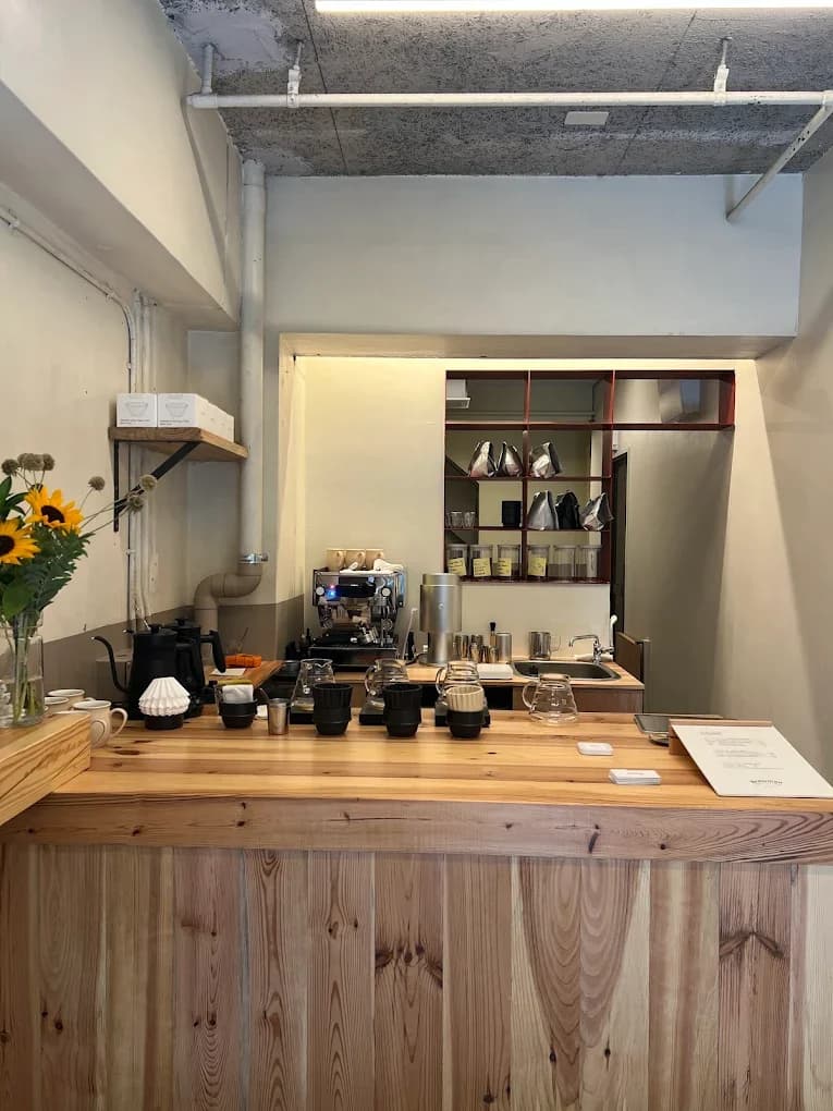 Brewman Tokyo Higashi Ginza - specialty coffee shop in Tokyo