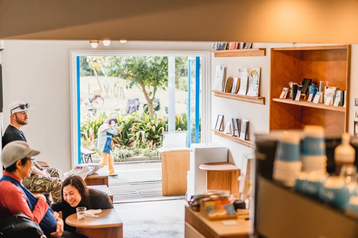 Light Up Coffee (Kichijoji) - specialty coffee shop in Tokyo