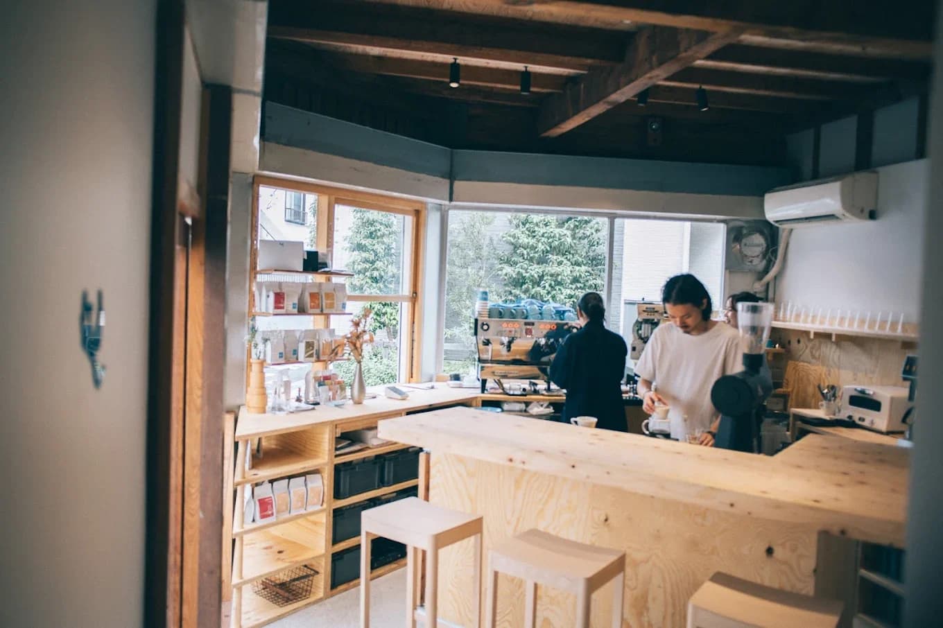 Light Up Coffee (Shimokitazawa) - specialty coffee shop in Tokyo