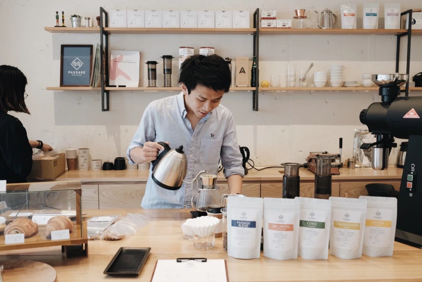 Passage Coffee - specialty coffee shop in Tokyo
