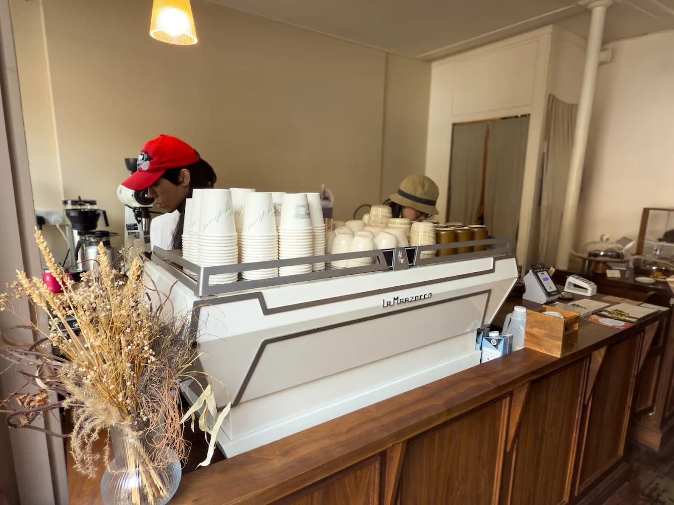 Nagare (Spitalfields) specialty coffee shop in London - photo 4